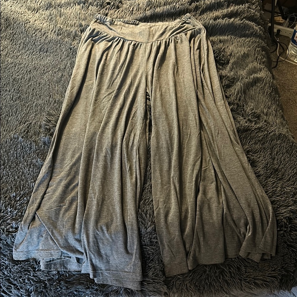 Flowy Gray Wide-Leg Pants
